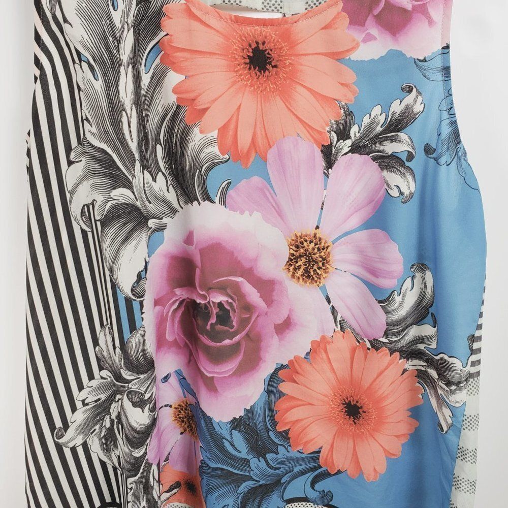 Sleeveless High-Low Flowy Top With Bold Florals and B&W Stripes Sz M - Picture 10 of 11